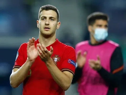 AC Milan nhắm sao Bồ Đào Nha của M.U