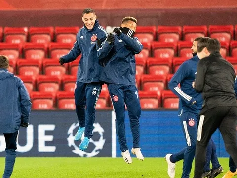Dàn 'hàng hot' châu Âu tươi cười tập luyện trên sân Anfield