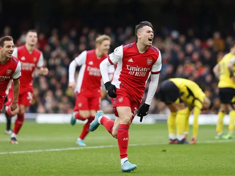 Đáng nể Arsenal; Newcastle và điều điên rồ