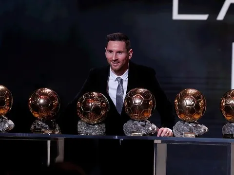 "Đáng ra Messi phải hơn Ronaldo 10 QBV"