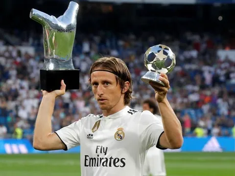 Đánh bại Messi và Ronaldo, Modric lại chiến thắng giải thưởng "đời cầu thủ chỉ có 1"