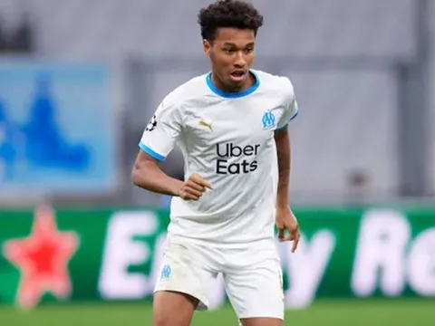 Đánh chiếm top 4, Mourinho đấu Man Utd để có tân binh thứ 3