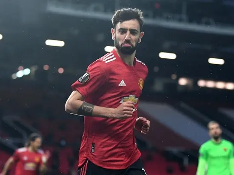 Đánh tennis với Roma, Man Utd đặt một chân vào chung kết Europa League