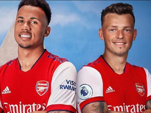 Danny Murphy hiến kế bộ đôi trung vệ Arsenal nên sử dụng