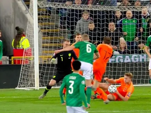 Đấu Bắc Ireland, De Ligt tái hiện hình ảnh quen thuộc