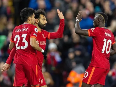David James hiến kế bộ 3 tấn công Liverpool nên dùng trận gặp Man City
