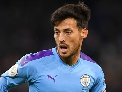Vừa rời Man City, huyền thoại dương tính COVID-19