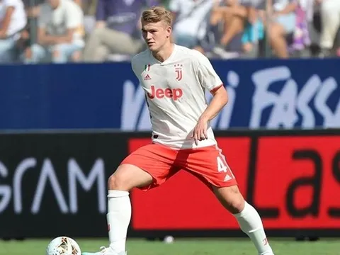 Đây, lí do khiến De Ligt thường xuyên mắc sai lầm ở Juventus