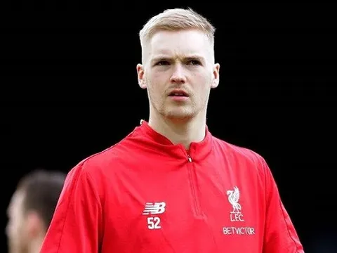 Caoimhin Kelleher nói gì về các đàn anh ở Anfield?