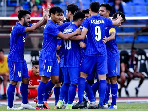 Đè bẹp Singapore, Thái Lan san bằng cách biệt điểm số với U22 Việt Nam