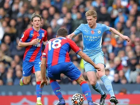 "De Bruyne thuận chân trái của Arsenal"