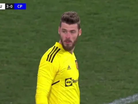 De Gea mắc sai lầm, Man United lọt lưới trước Palace