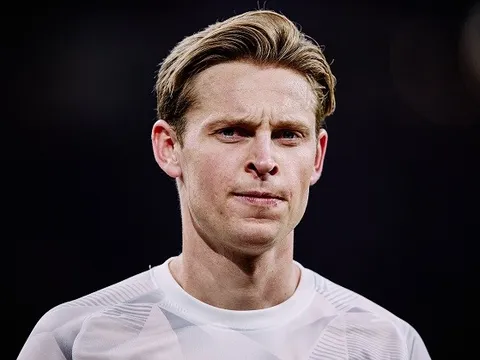 Frenkie De Jong khiến một nhân vật cấp cao Man Utd phải rời đi