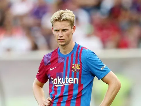 De Jong bắt đầu chán nản với Barca