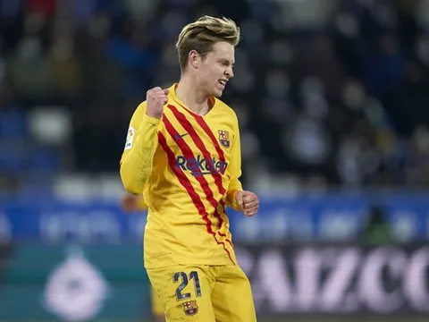De Jong 'thiệt đơn thiệt kép' nếu ở lại Barca