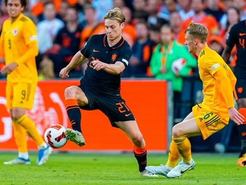 De Jong 'xát muối' vào Ten Hag và Man Utd