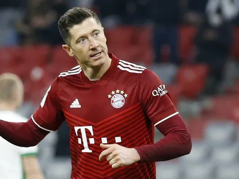 Để Ronaldo đến Bayern, 3 tân binh chất lượng chờ M.U lựa chọn