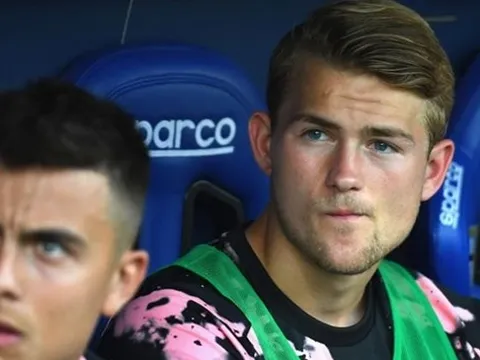 De Ligt nói gì trước tin bị HLV Sarri bắt ăn kiêng?