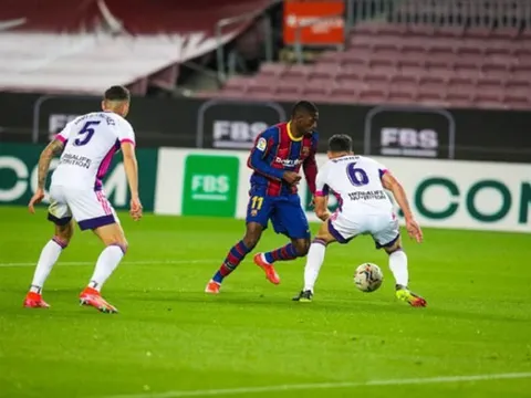 Dembele bùng nổ phút 90, Barcelona chỉ còn kém Atletico 1 điểm