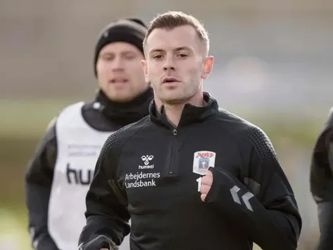 Đến đội bóng mới, Wilshere nhận ngay thông điệp từ HLV trưởng