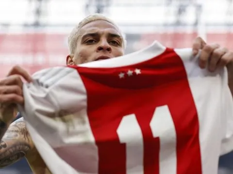 Đến Old Trafford, Antony phải từ bỏ 2 số áo yêu thích