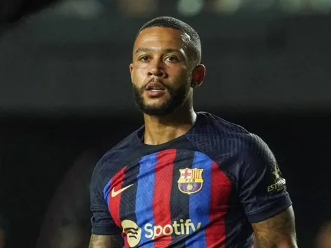 Romano tiết lộ lý do Conte làm ngơ với Depay