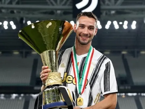 CHÍNH THỨC: Juventus chia tay "thương binh", dọn đường đón "báu vật nước Ý"
