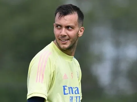 Arsenal chính thức chia tay thủ thành 26 tuổi