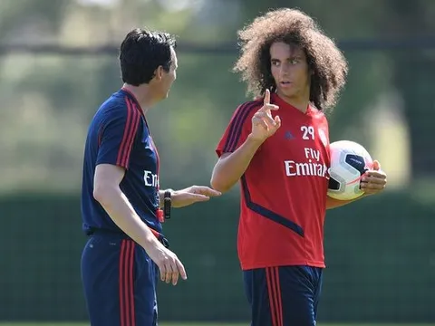 Đi ngược dư luận, sao trẻ Arsenal bảo vệ Emery