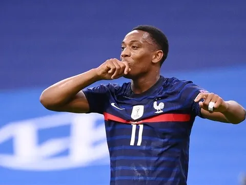 Mang phong độ tại Man Utd lên ĐT Pháp, Martial 'nhận quà' từ Deschamps