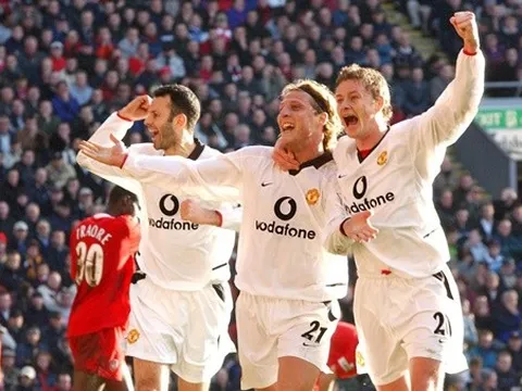 Diego Forlan: “Ole đã gọi cho tôi để tham khảo thông tin”