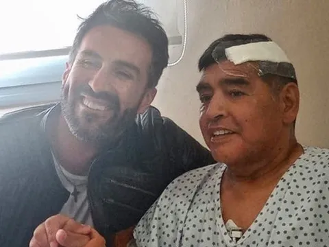 Maradona xuất viện sau 8 ngày, có thời điểm trở lại huấn luyện dự kiến