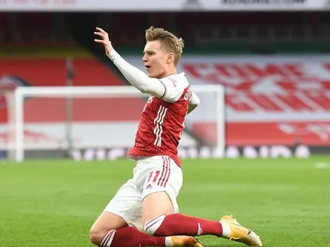 Điểm danh 8 cầu thủ chính thức rời Arsenal hôm nay