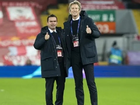 'Điện thoại của Marc Overmars sẽ đổ chuông liên tục những ngày tới'
