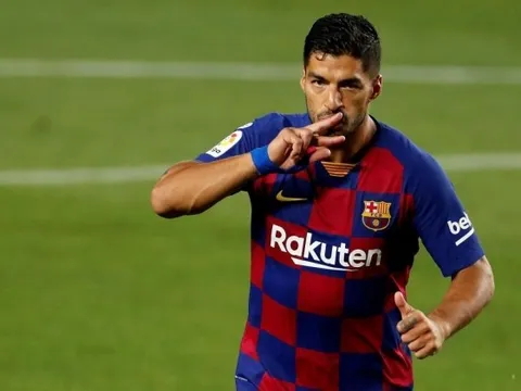 Điều gì đang ngăn Luis Suarez rời Barcelona?