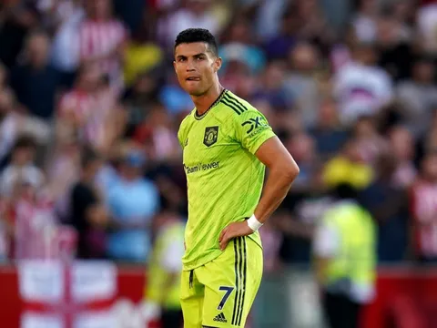 Điều khoản khiến Ronaldo tức giận với Man United