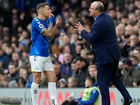 Quá chậm chân, Chelsea đánh mất tân binh vào tay David Moyes?
