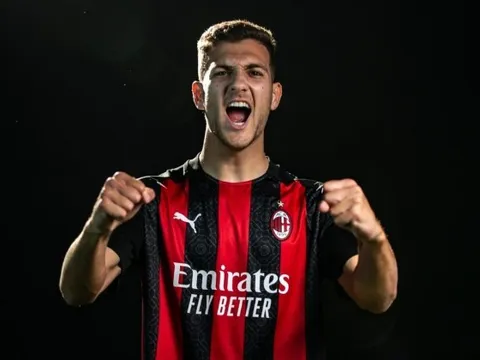 Diogo Dalot trở về Man Utd ở một thời điểm không thể đúng lúc hơn
