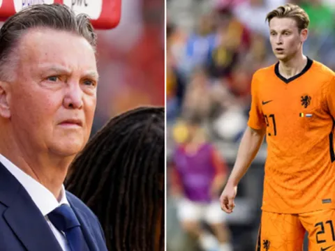 Van Gaal ca ngợi De Jong