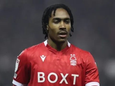 Djed Spence có gì hơn các hậu vệ cánh của Arsenal?