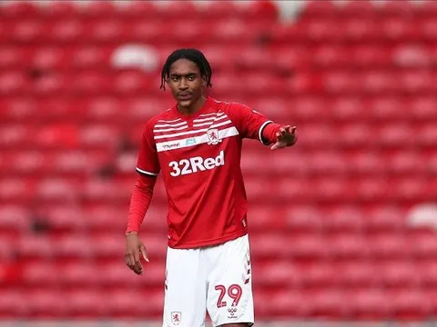 Djed Spence - 'Cơn lốc' cánh phải cho Premier League tranh đoạt