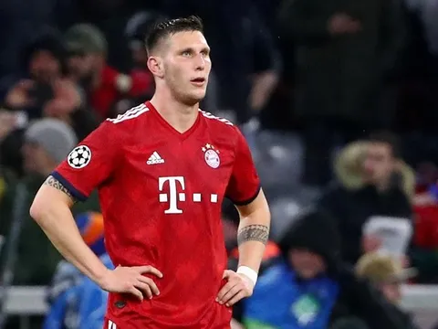 "Đó là trung vệ hàng đầu, có tiềm năng đạt đến đẳng cấp của Van Dijk"