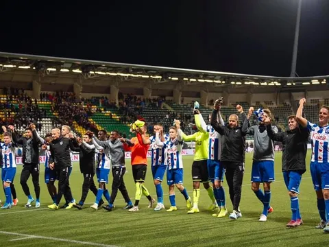 Đòi “công bằng” cho Văn Hậu: Khi nào NHM Việt Nam hết ảo tưởng sức mạnh?