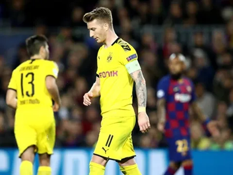 Đối diện nguy cơ "uống C2", NHM Dortmund điên tiết chỉ trích cách dùng người của HLV