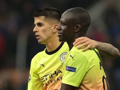 Đội hình bom tấn 1,2 tỷ euro đắt giá nhất 11 vị trí: 2 bom xịt Barca
