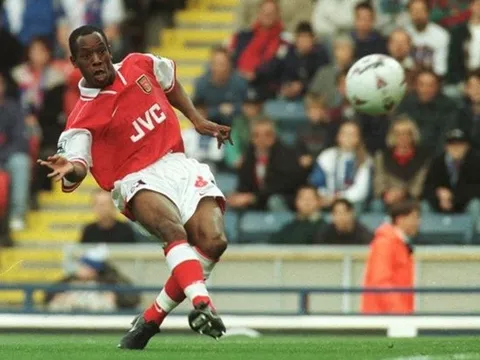 Đội hình đầu tiên của Wenger tại Arsenal: Huyền thoại 128 bàn