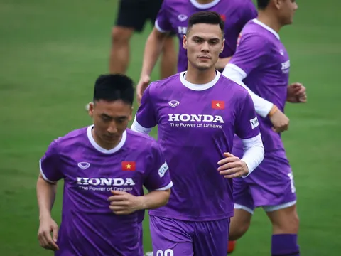 Đội hình ĐT Việt Nam đấu Nhật Bản: Bộ đôi Việt kiều xung trận?