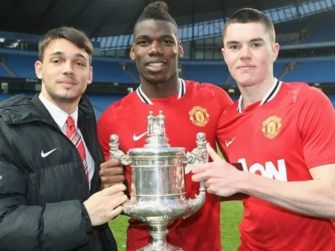 Đội hình Man Utd đấu Chelsea năm xưa: Người sống trong danh vọng, kẻ về vườn lặng lẽ