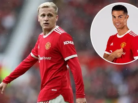 Đội hình M.U đấu Newcastle: 6 cái tên OUT, tình trạng Ronaldo; Bước ngoặt Van de Beek