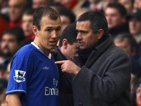 Đội hình siêu mạnh Mourinho từng bán: Vua phá lưới Premier League